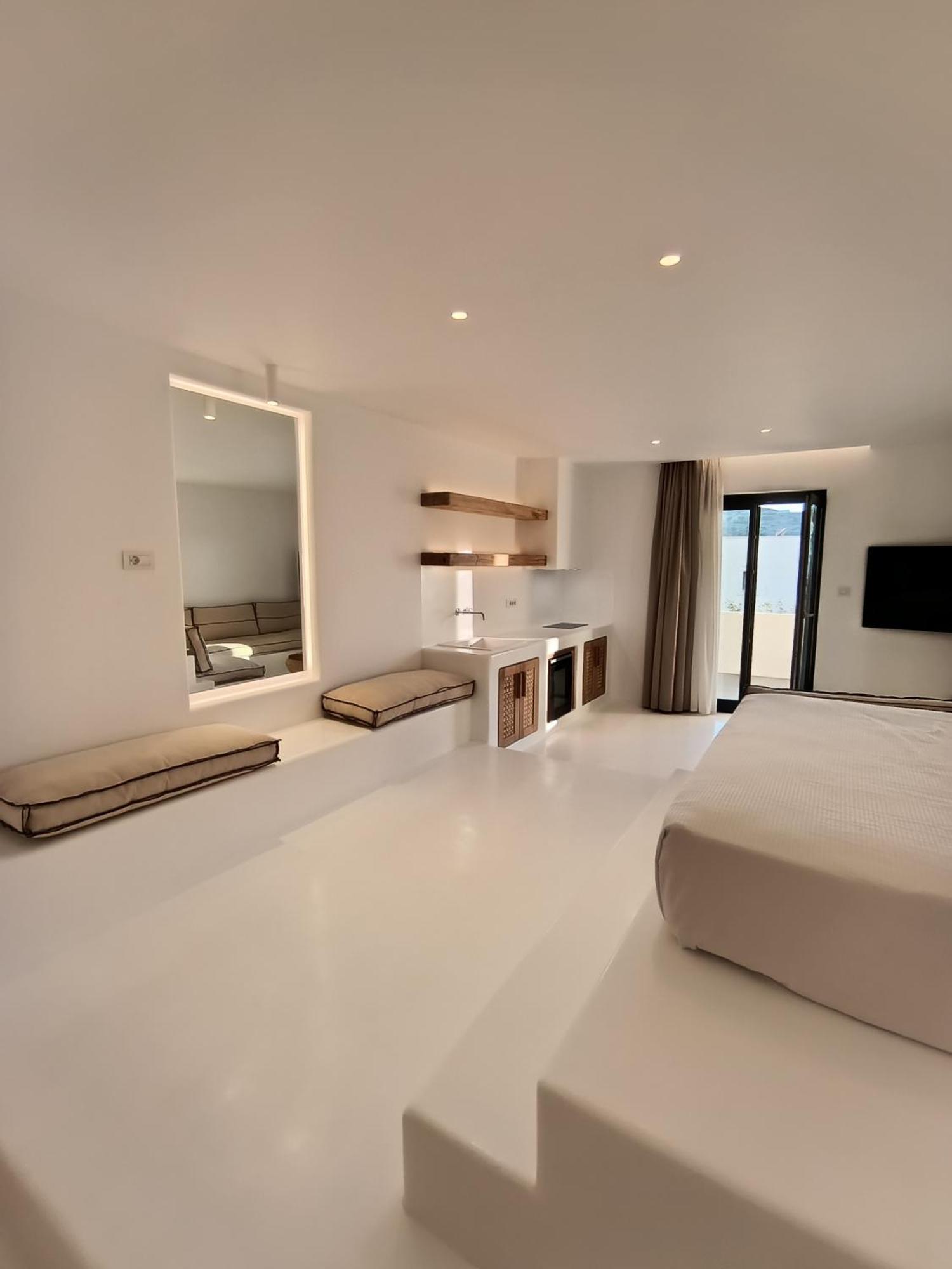 Yialos Ios Hotel Екстериор снимка